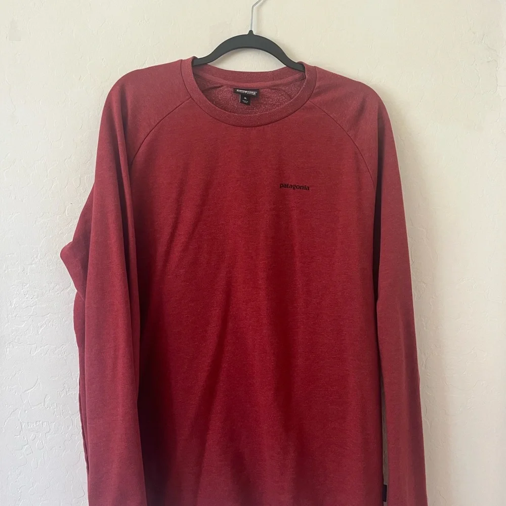 Patagonia Men’s Classic Red Crewneck - Picture 2 of 4